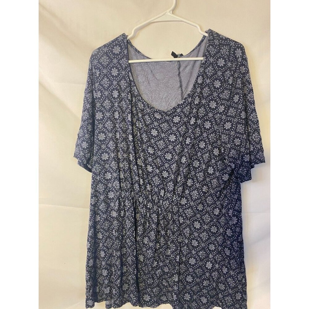 Women's Navy Printed Scoop Neck Top